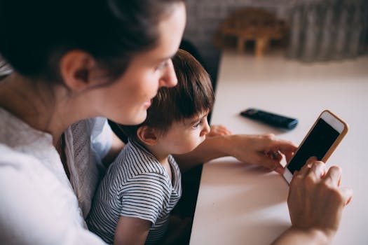 family using a grocery app